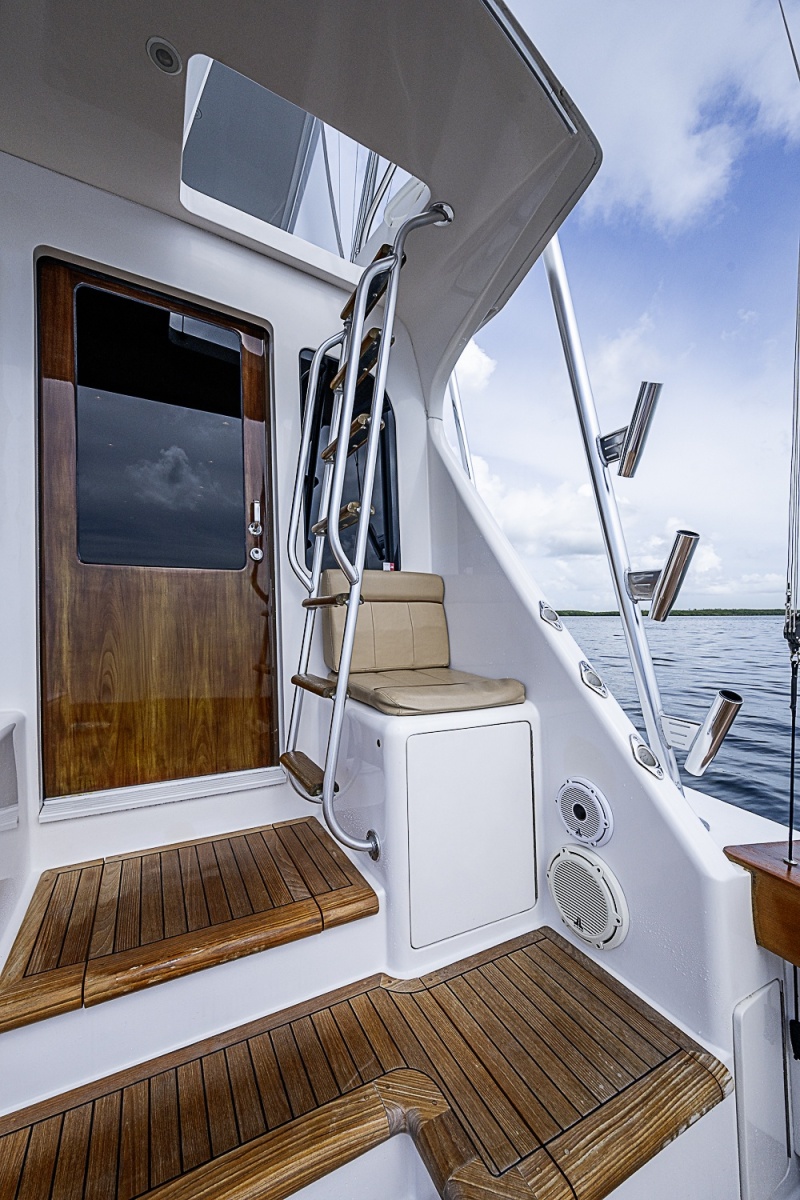 Viking 64 BIG BLUE - Cockpit 
