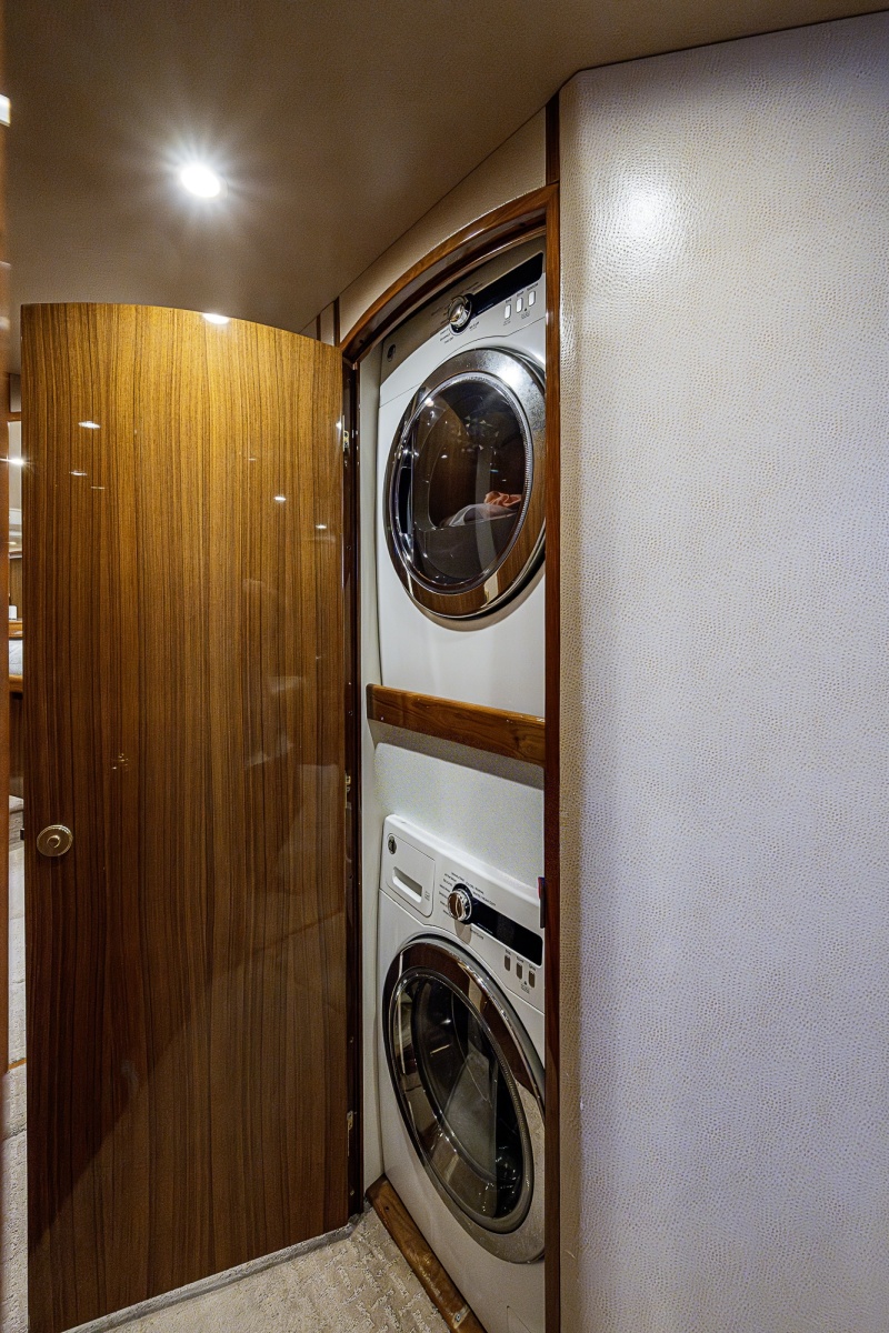 Viking 64 BIG BLUE - Washer/Dryer