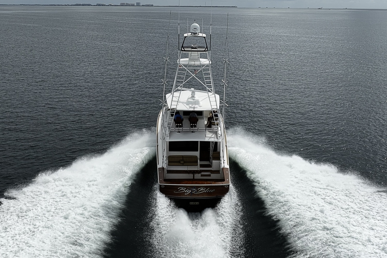 Viking 64 BIG BLUE - Running