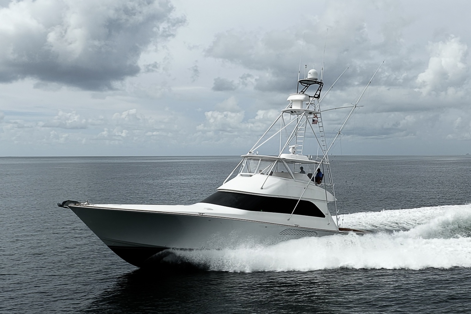 Viking 64 BIG BLUE - Running