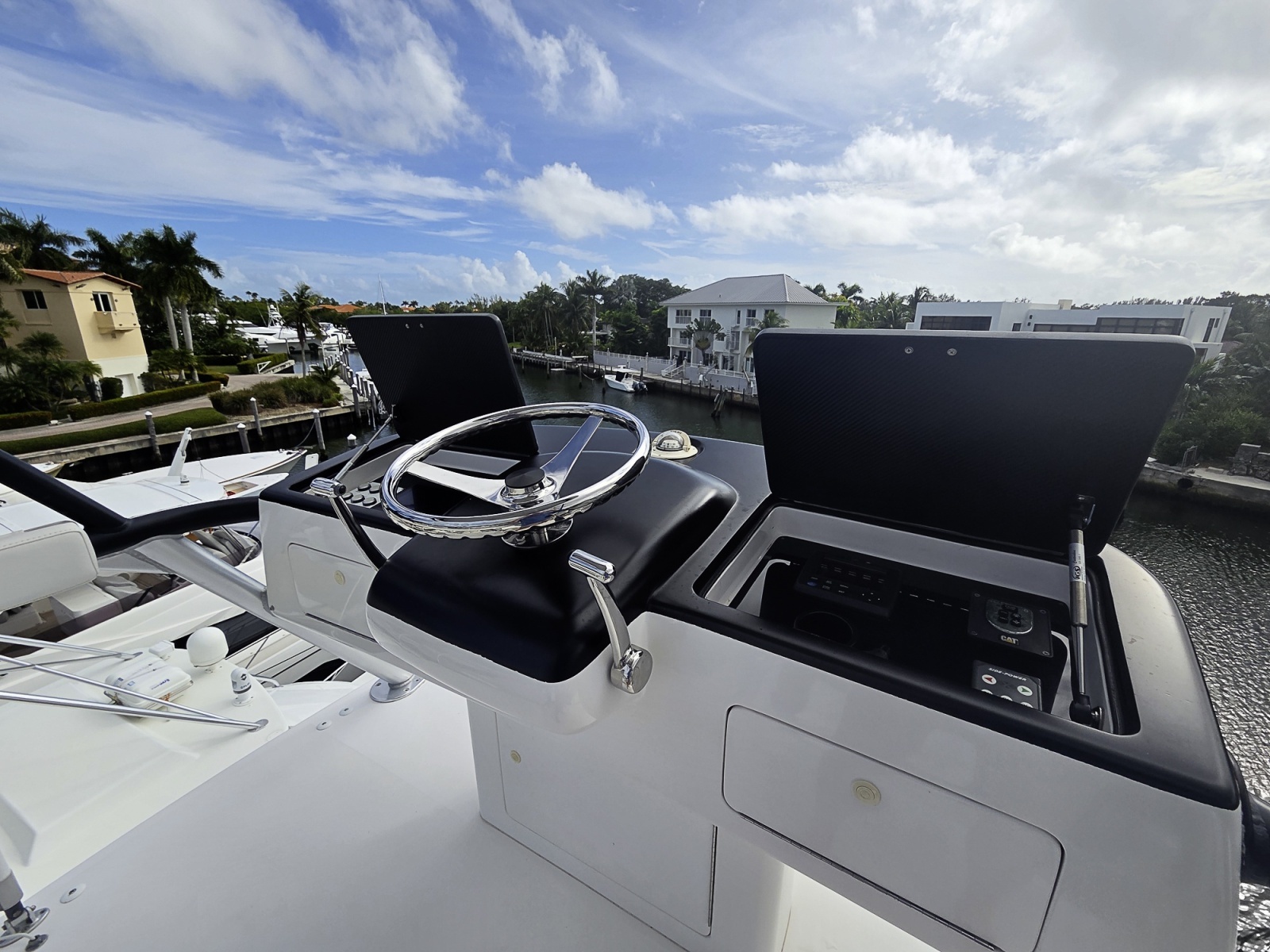 Viking 64 BIG BLUE - Tower Helm