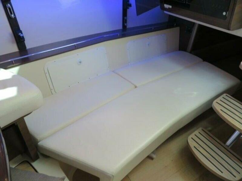 35' 2018 Boston Whaler 345 Conquest