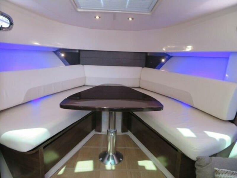 35' 2018 Boston Whaler 345 Conquest