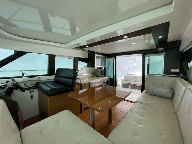 44' 2016 Tiara Yachts C44 Coupe