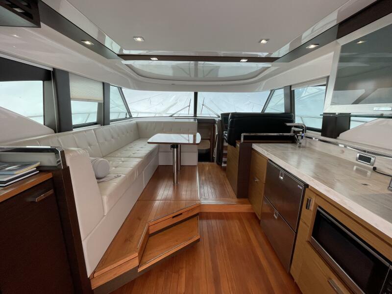 44' 2016 Tiara Yachts C44 Coupe