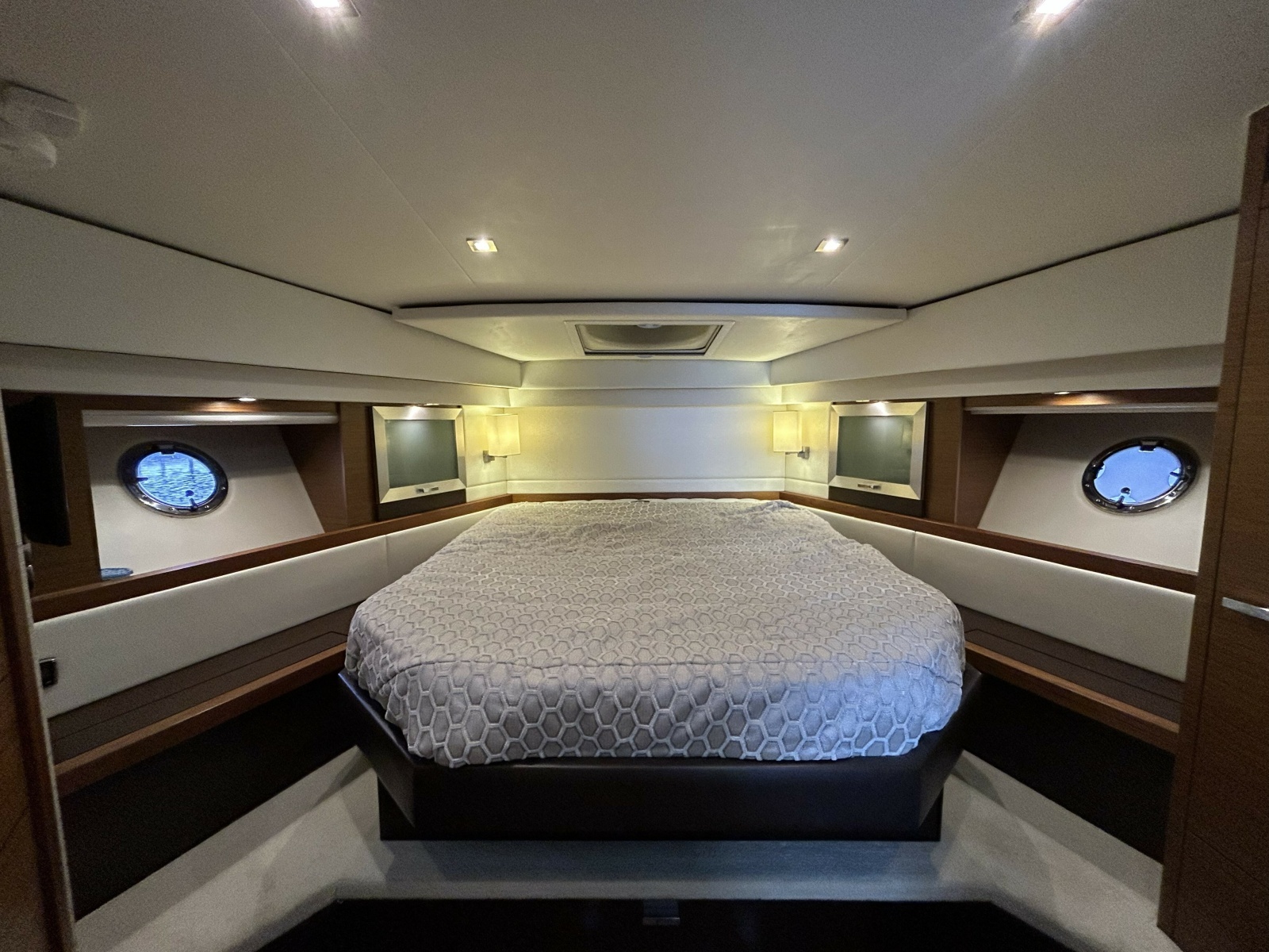 44ft Tiara Yachts Yacht For Sale