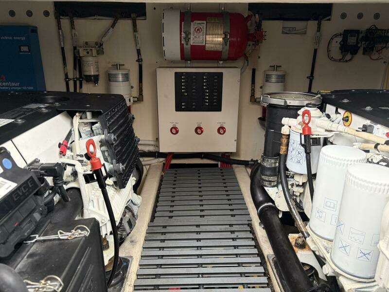 44ft Tiara Yachts Yacht For Sale