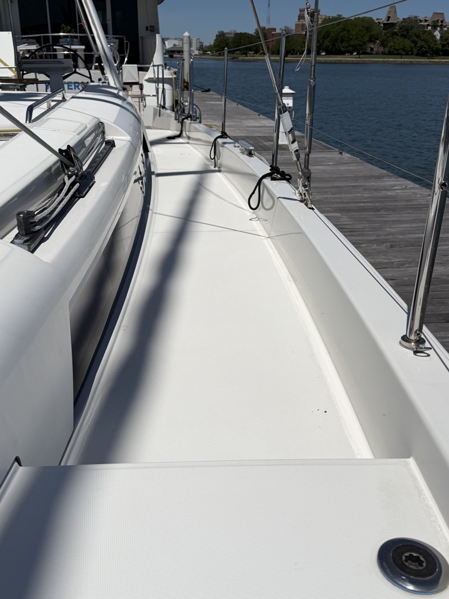 Circe 54ft Beneteau Yacht For Sale