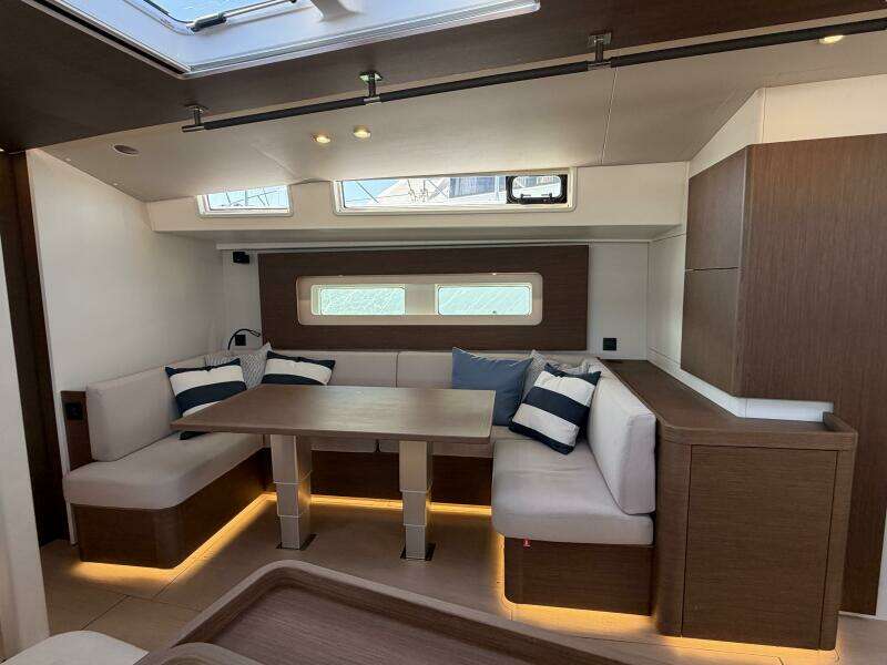 Circe 54ft Beneteau Yacht For Sale