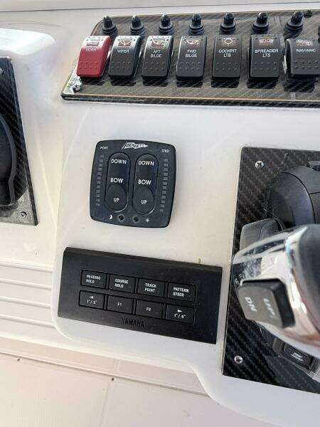 REPOWERED 33ft Grady White Yacht For Sale