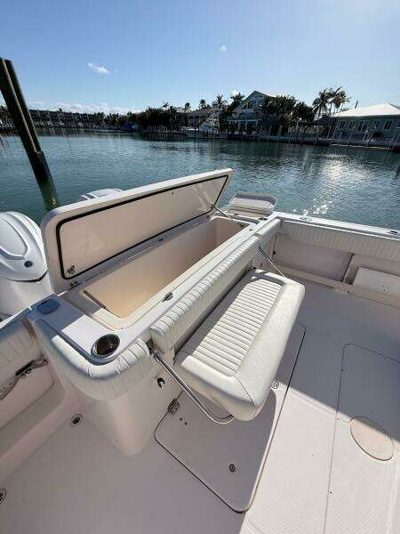 REPOWERED 33ft Grady White Yacht For Sale