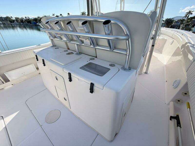 REPOWERED 33ft Grady White Yacht For Sale