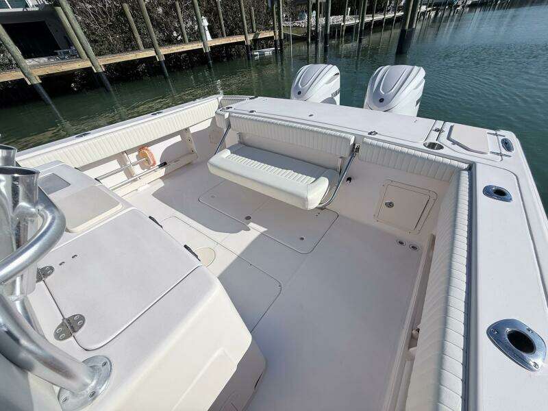 REPOWERED 33ft Grady White Yacht For Sale