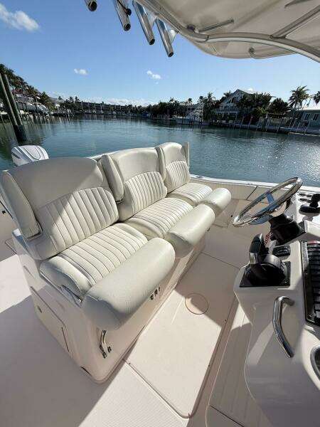 REPOWERED 33ft Grady White Yacht For Sale