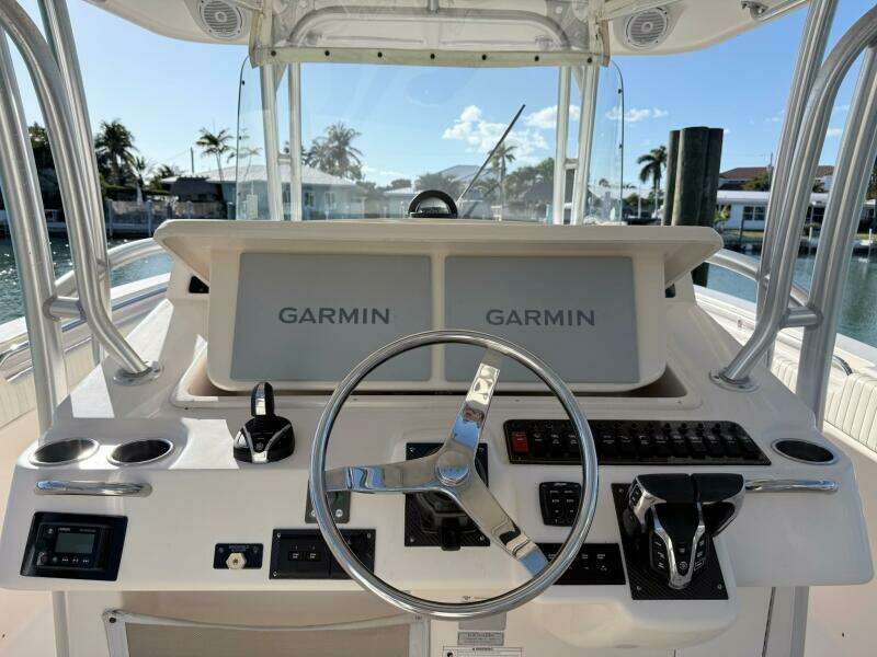 REPOWERED 33ft Grady White Yacht For Sale