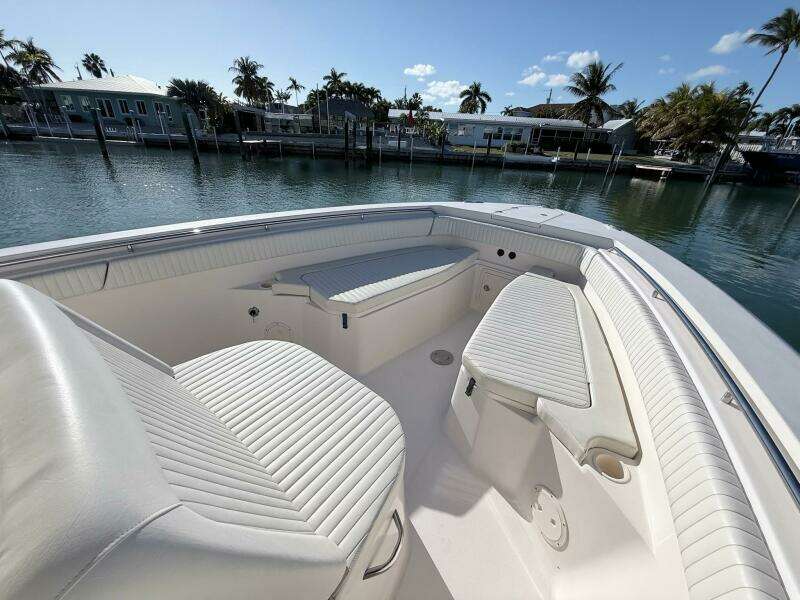 REPOWERED 33ft Grady White Yacht For Sale