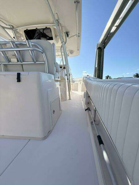 REPOWERED 33ft Grady White Yacht For Sale