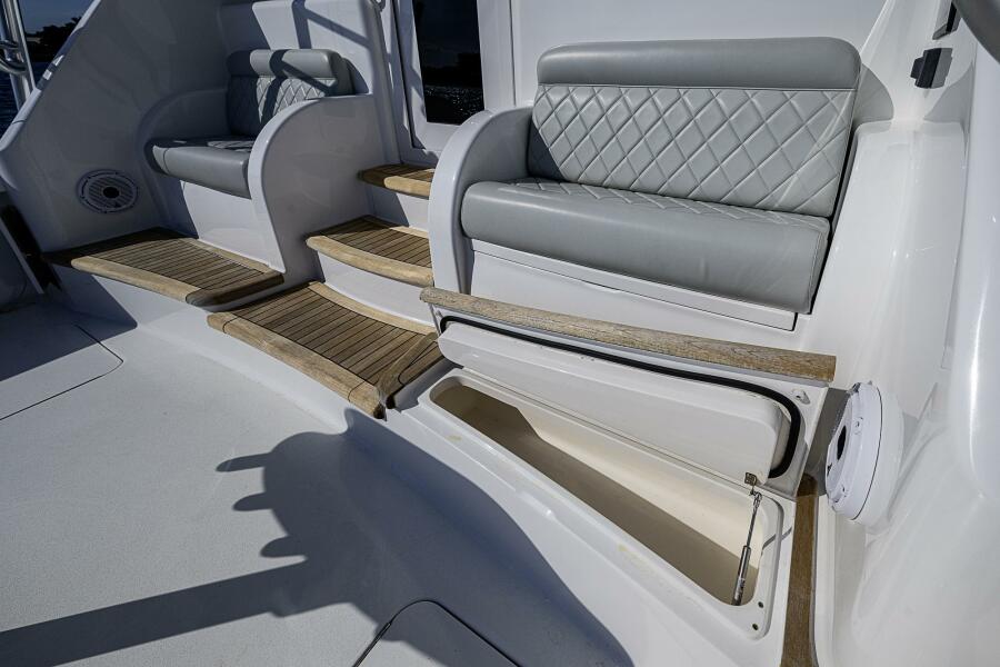 48' 2023 Viking Sport Tower