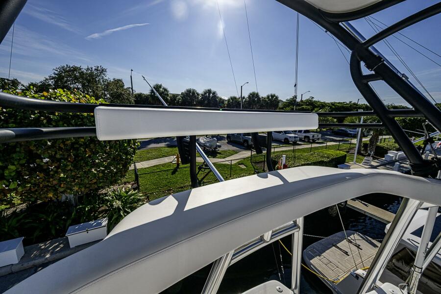 48' 2023 Viking Sport Tower