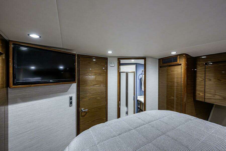 Viking 48 - Salty Soul - Forward Stateroom