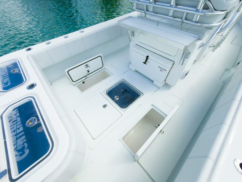 32' 2023 Contender 32 ST