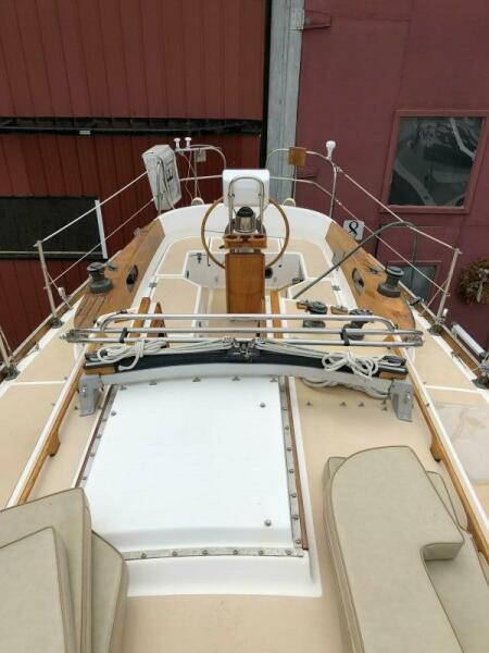 36' 1987 Cape Dory Cape Dory 36