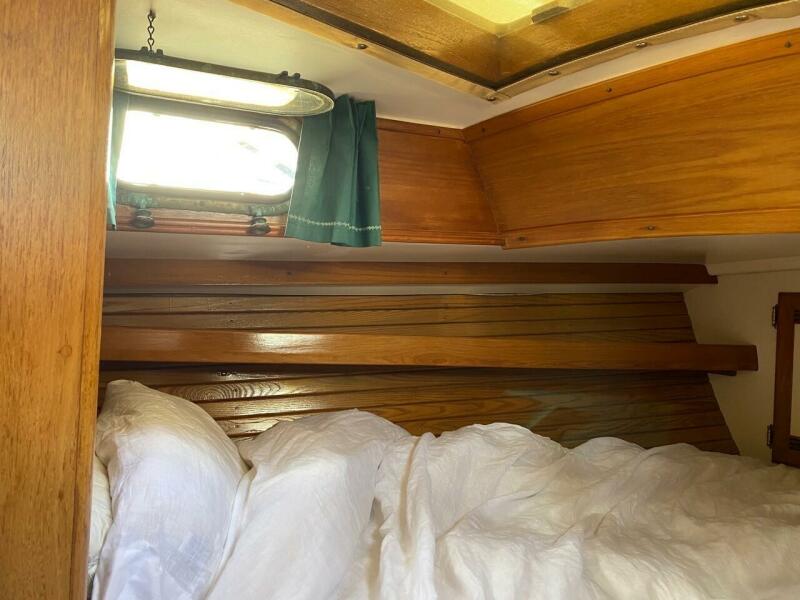 36' 1987 Cape Dory Cape Dory 36