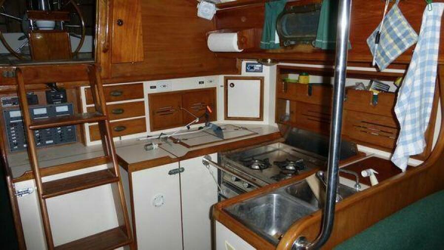 36' 1987 Cape Dory Cape Dory 36