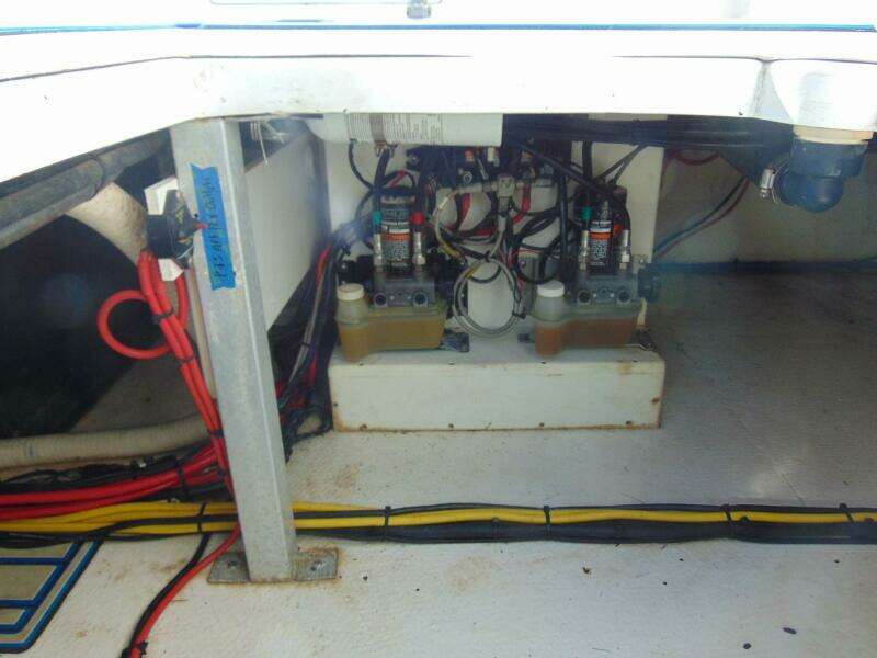 HOOKEN UP 39ft Stamas Yacht For Sale