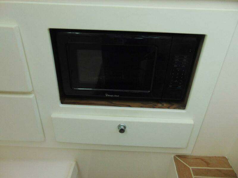 HOOKEN UP 39ft Stamas Yacht For Sale