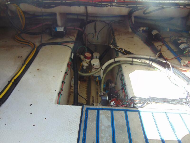 39' 2019 Stamas 390 Tarpon