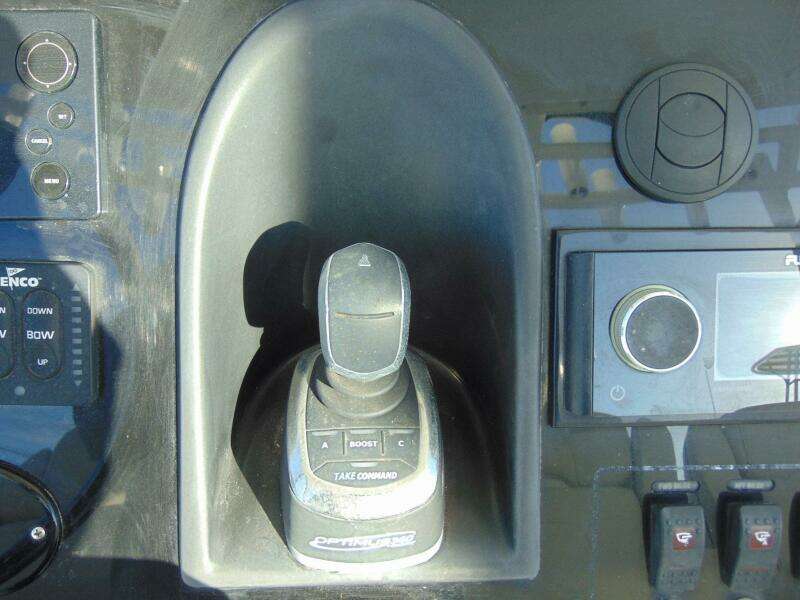 HOOKEN UP 39ft Stamas Yacht For Sale