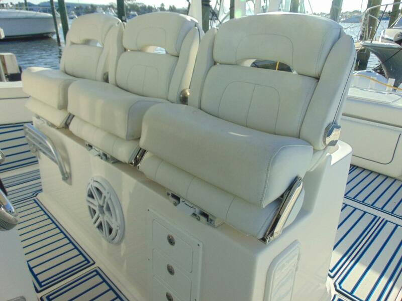 39' 2019 Stamas 390 Tarpon