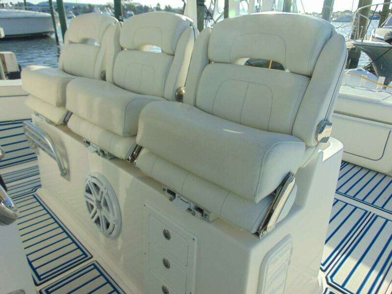 HOOKEN UP 39ft Stamas Yacht For Sale