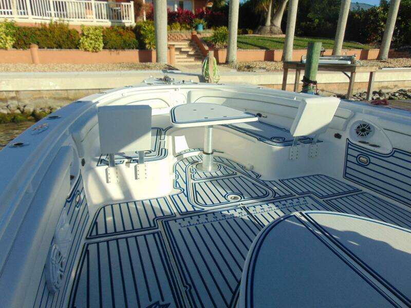 HOOKEN UP 39ft Stamas Yacht For Sale