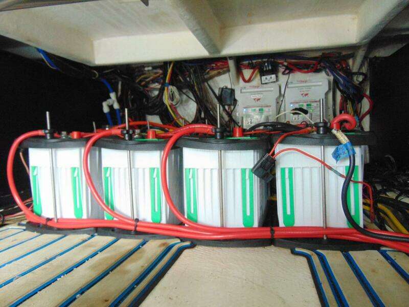 HOOKEN UP 39ft Stamas Yacht For Sale