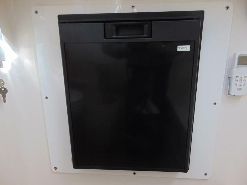 39' 2019 Stamas 390 Tarpon