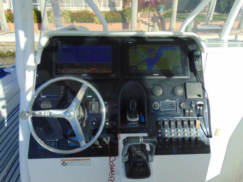 39' 2019 Stamas 390 Tarpon