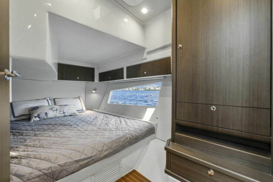 50ft Intrepid Yacht For Sale