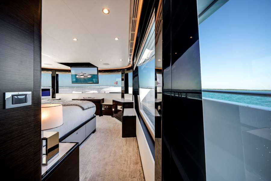 120' 2022 Ocean Alexander 37 L