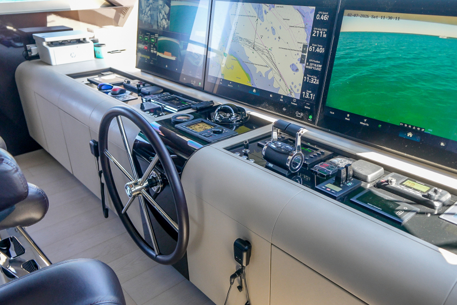 120' 2022 Ocean Alexander 37 L