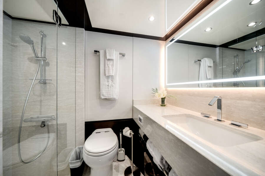 2022 Ocean Alexander 37 L