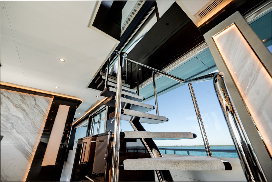 120' 2022 Ocean Alexander 37 L