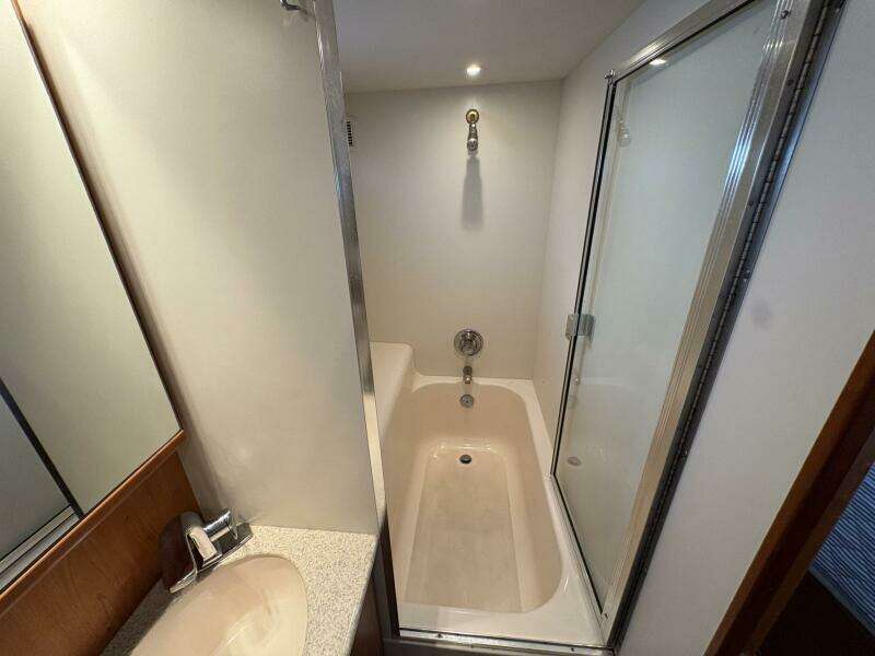 LOLA S ARK III 45ft Silverton Yacht For Sale