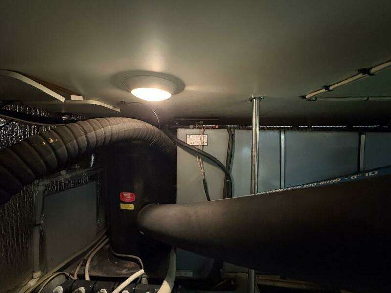 LOLA S ARK III 45ft Silverton Yacht For Sale