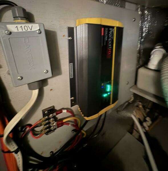 LOLA S ARK III 45ft Silverton Yacht For Sale