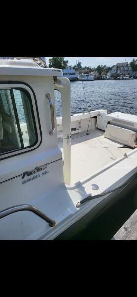 23' 2021 Parker 2320 SL Sport Cabin