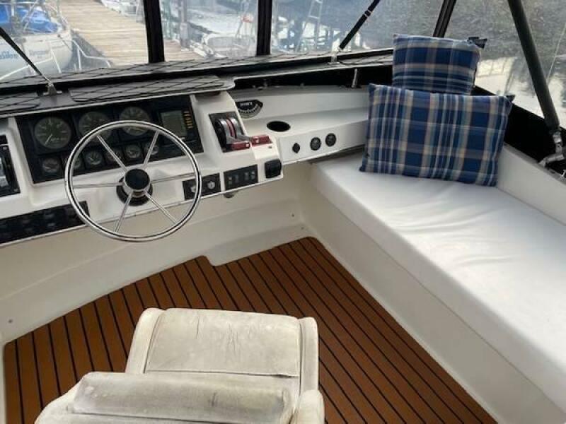 30' 1991 Bayliner 