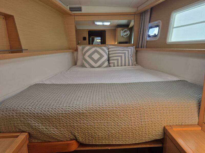 Miss Summer 45ft Lagoon Yacht For Sale