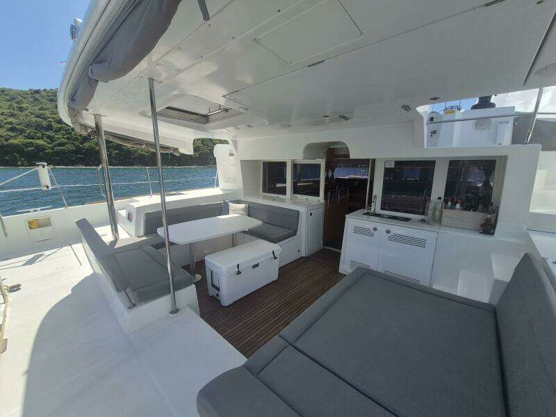 Miss Summer 45ft Lagoon Yacht For Sale